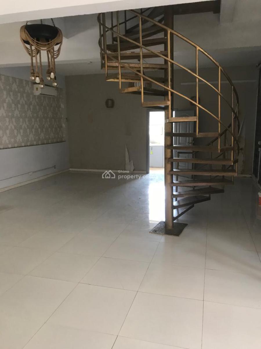 Executive 9 Bedrooms, North Labone, Accra, House for Rent