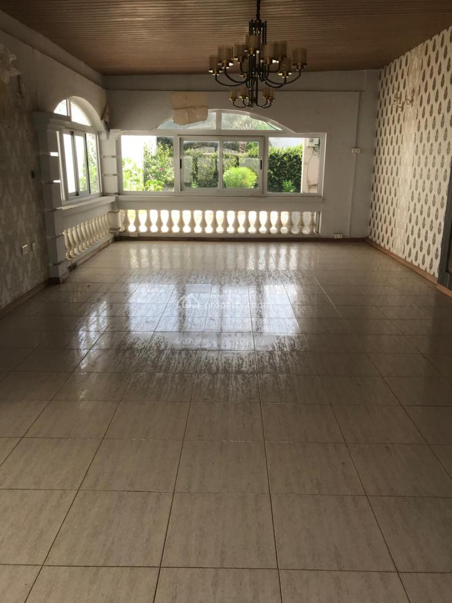 Executive 9 Bedrooms, North Labone, Accra, House for Rent