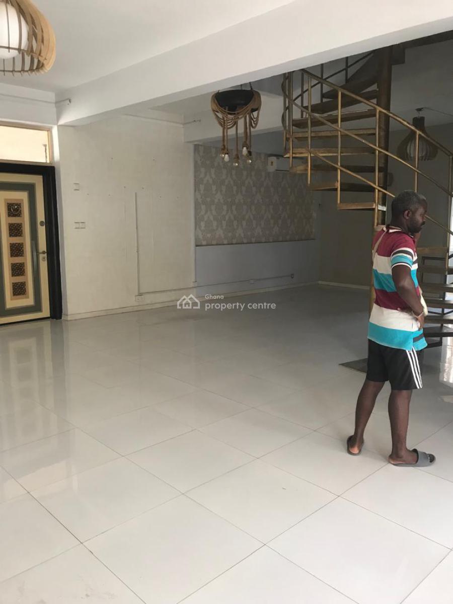 Executive 9 Bedrooms, North Labone, Accra, House for Rent