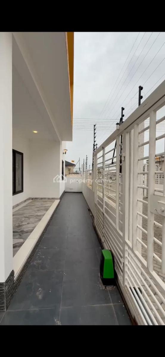 Newly Built 4 Bedroom Townhouses. Gated Community., Spintex Baatsona, Spintex, Accra, Townhouse for Sale