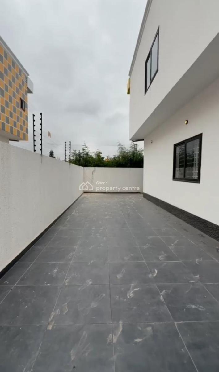 Newly Built 4 Bedroom Townhouses. Gated Community., Baatsona, Spintex, Accra, Townhouse for Sale