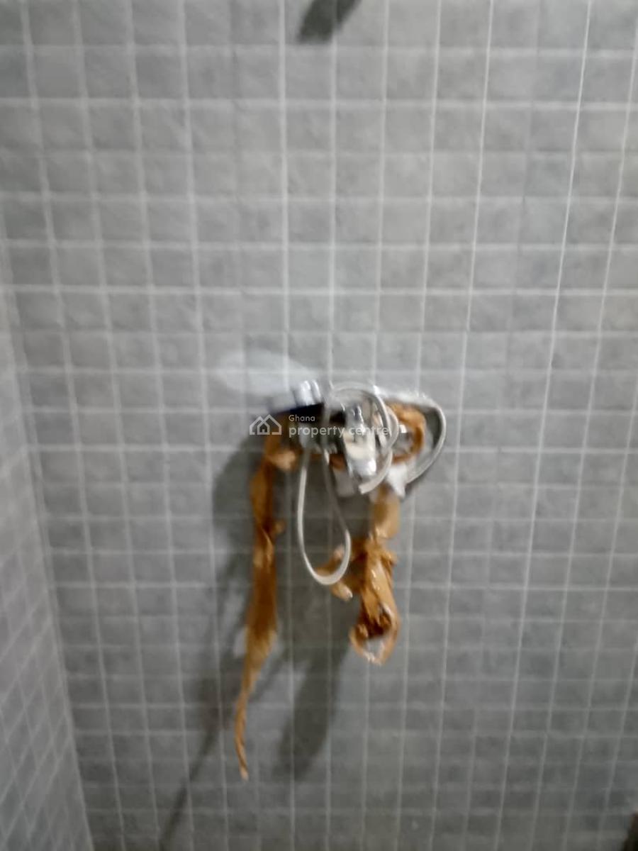 One Bedroom Self Contain Apartment, Tse Addo Round About, Tse Addo, Accra, Mini Flat for Rent