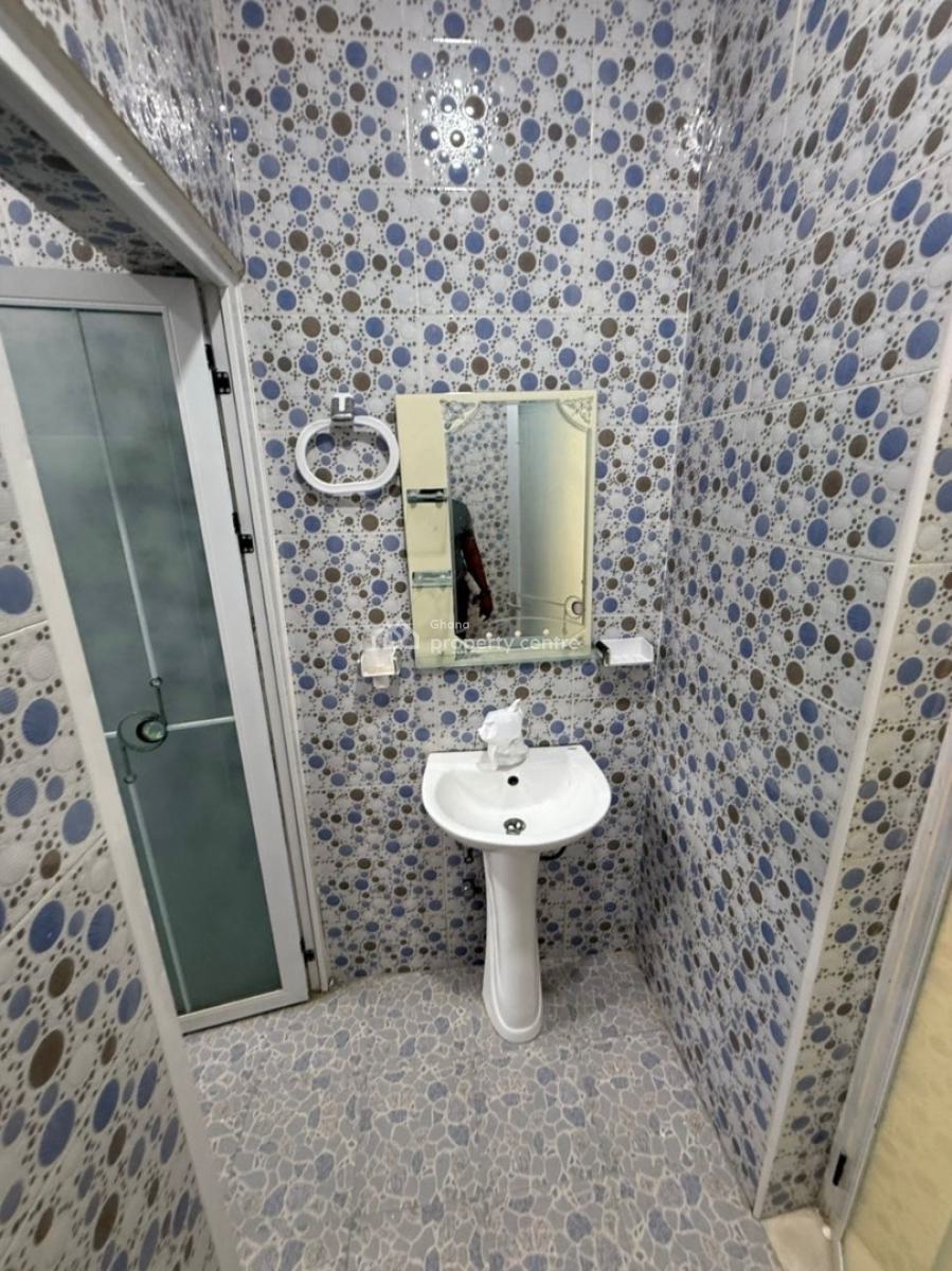 2 Bedrooms, Canada, Pokuase (pokoasi), Ga West Municipal, Accra, Apartment for Rent