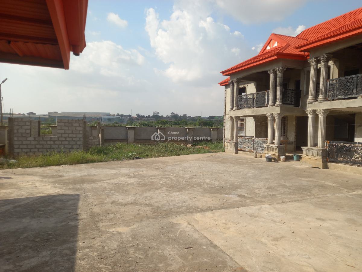 8 Bedrooms ( Apartment/ Flats), Atonsu ( S Line), Kumasi Metropolitan, Ashanti, House for Sale