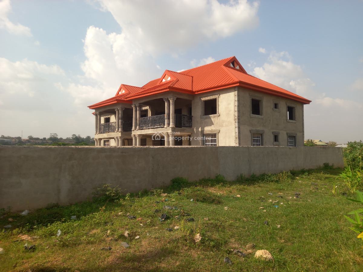 8 Bedrooms ( Apartment/ Flats), Atonsu ( S Line), Kumasi Metropolitan, Ashanti, House for Sale
