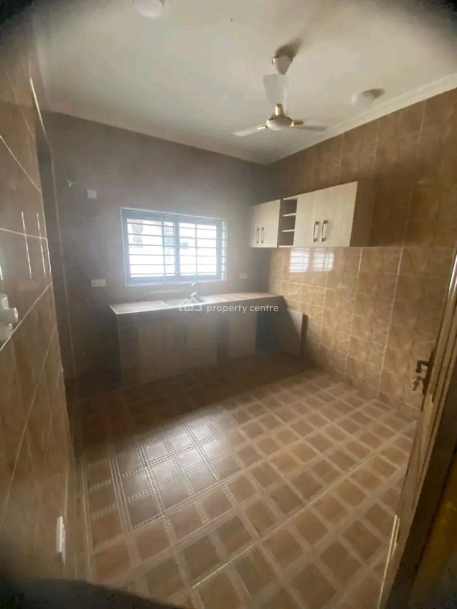 Executive 2-bedroom Apartment @ La, Labadi-aborm, Accra, Apartment for Rent