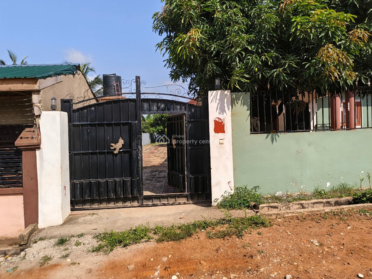 Neat 3bedroom House in Amrahia, Amrahia, Amrahia, Adenta Municipal, Accra, Semi-detached Bungalow for Sale