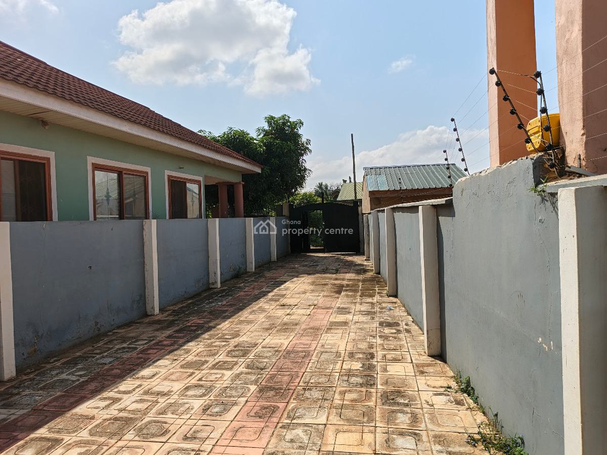 Neat 3bedroom House in Amrahia, Amrahia, Amrahia, Adenta Municipal, Accra, Semi-detached Bungalow for Sale