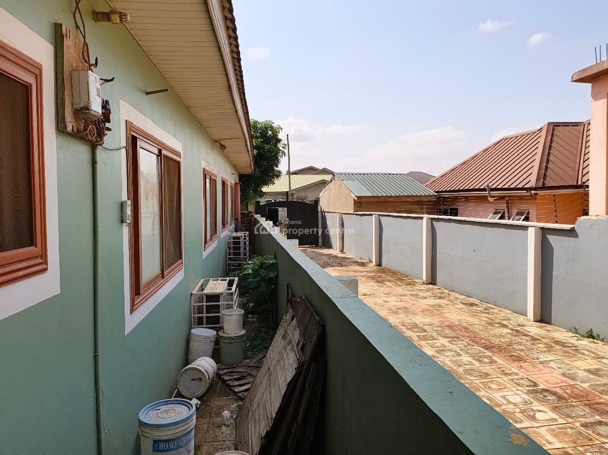 Neat 3bedroom House in Amrahia, Amrahia, Amrahia, Adenta Municipal, Accra, Semi-detached Bungalow for Sale
