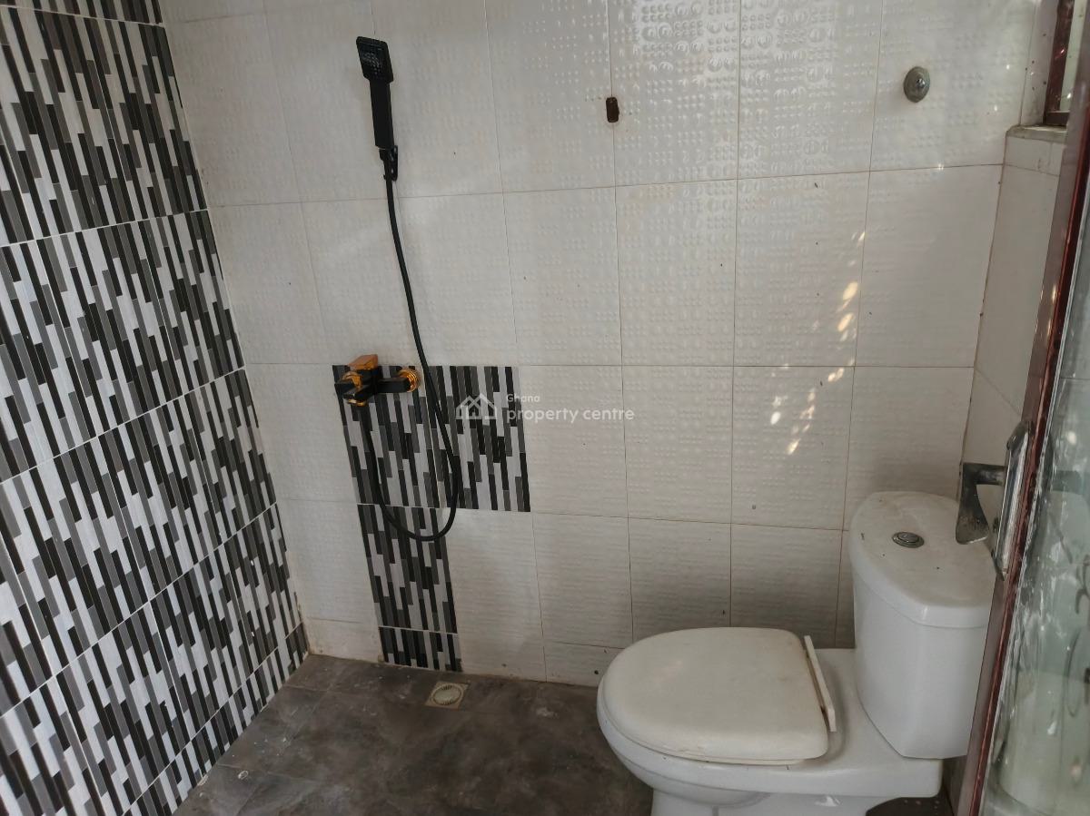 Neat 3bedroom House in Amrahia, Amrahia, Amrahia, Adenta Municipal, Accra, Semi-detached Bungalow for Sale