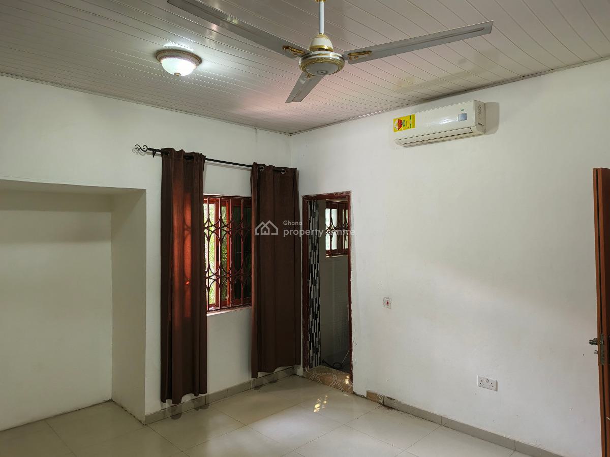 Neat 3bedroom House in Amrahia, Amrahia, Amrahia, Adenta Municipal, Accra, Semi-detached Bungalow for Sale