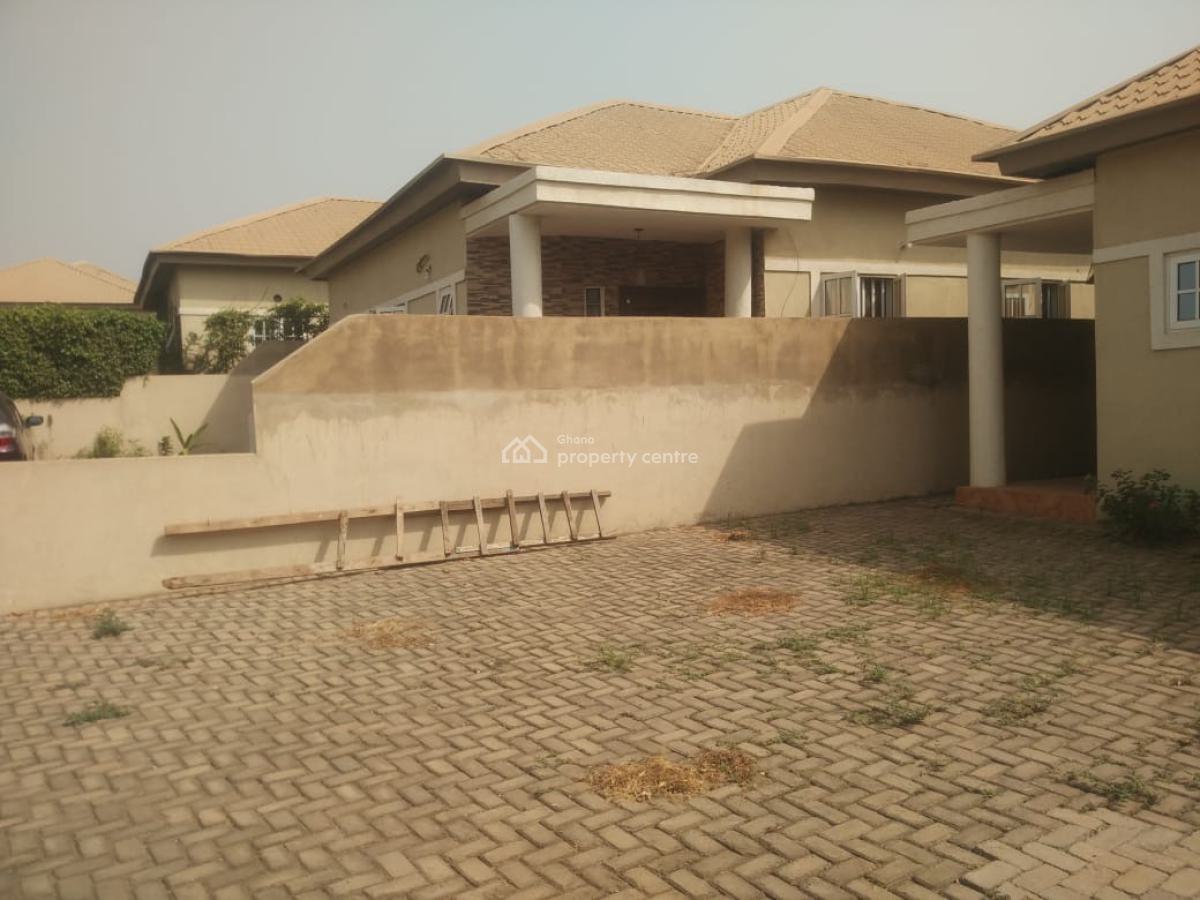 3 Bedrooms at Dome, Parakuo Estate Road, Dome, Ga East Municipal, Accra, Detached Bungalow for Sale