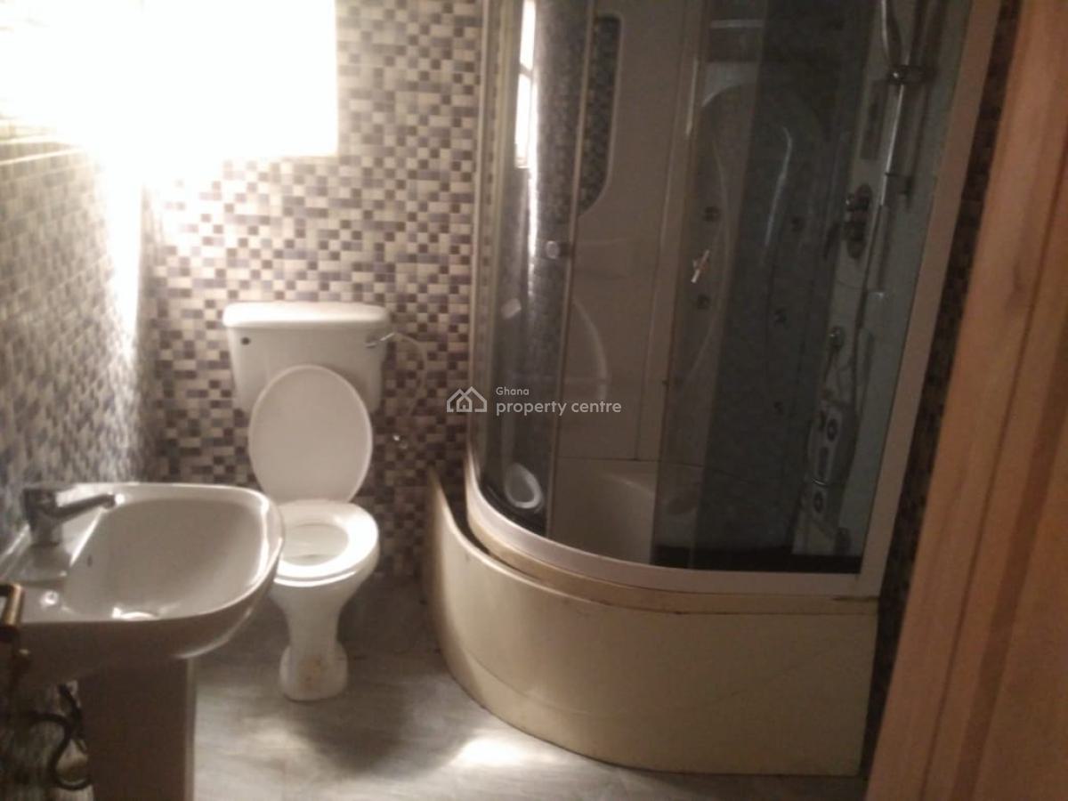 3 Bedrooms at Dome, Parakuo Estate Road, Dome, Ga East Municipal, Accra, Detached Bungalow for Sale