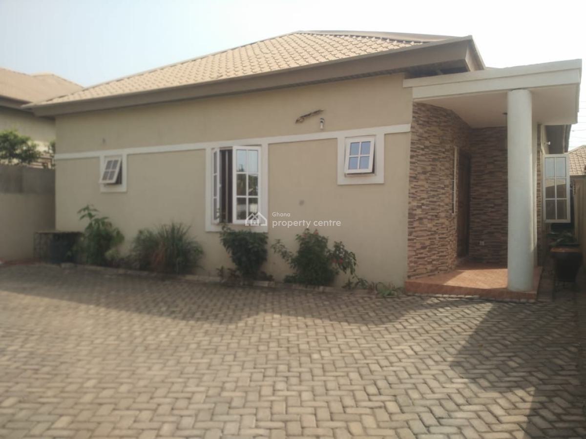 3 Bedrooms at Dome, Parakuo Estate Road, Dome, Ga East Municipal, Accra, Detached Bungalow for Sale