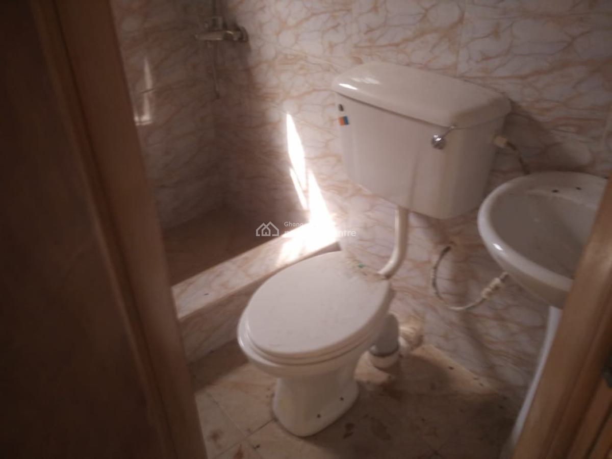 3 Bedrooms at Dome, Parakuo Estate Road, Dome, Ga East Municipal, Accra, Detached Bungalow for Sale