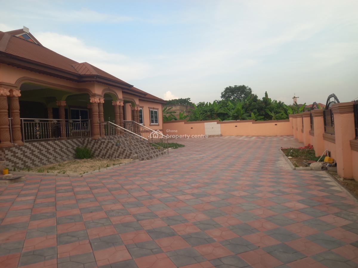 6 Bedrooms, Duase, Near Buokrom, Buobai., Kumasi Metropolitan, Ashanti, House for Sale