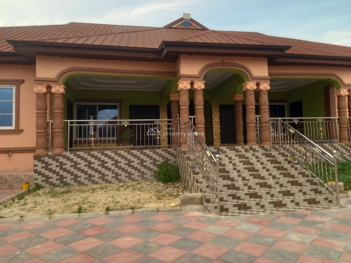 6 Bedrooms, Duase, Near Buokrom, Buobai., Kumasi Metropolitan, Ashanti, House for Sale