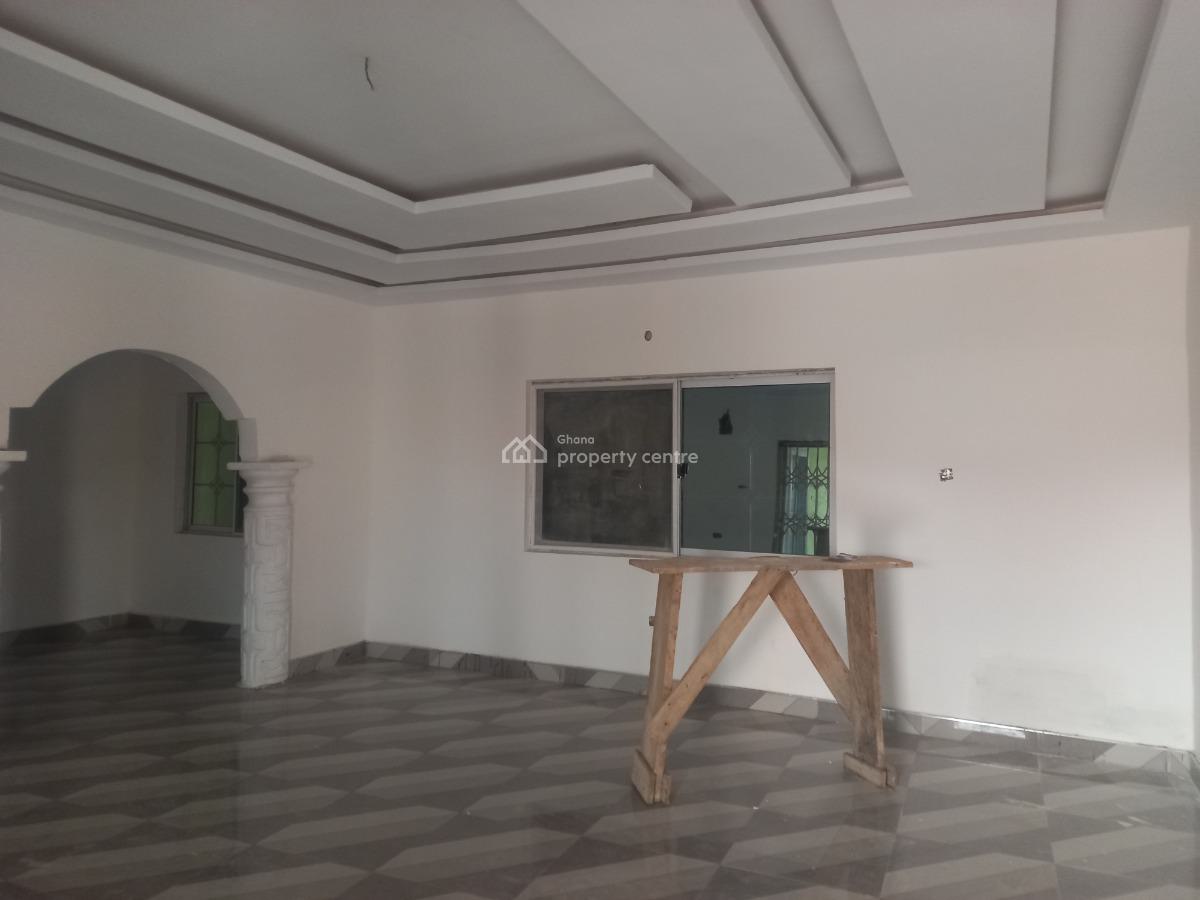 6 Bedrooms, Duase, Near Buokrom, Buobai., Kumasi Metropolitan, Ashanti, House for Sale