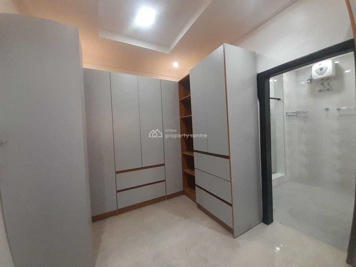 Executive 4 Bedroom with Modern Features  in  Oyarifa, Oyarifa, Oyarifa, La Nkwantanang Madina Municipal, Accra, Detached Duplex for Sale