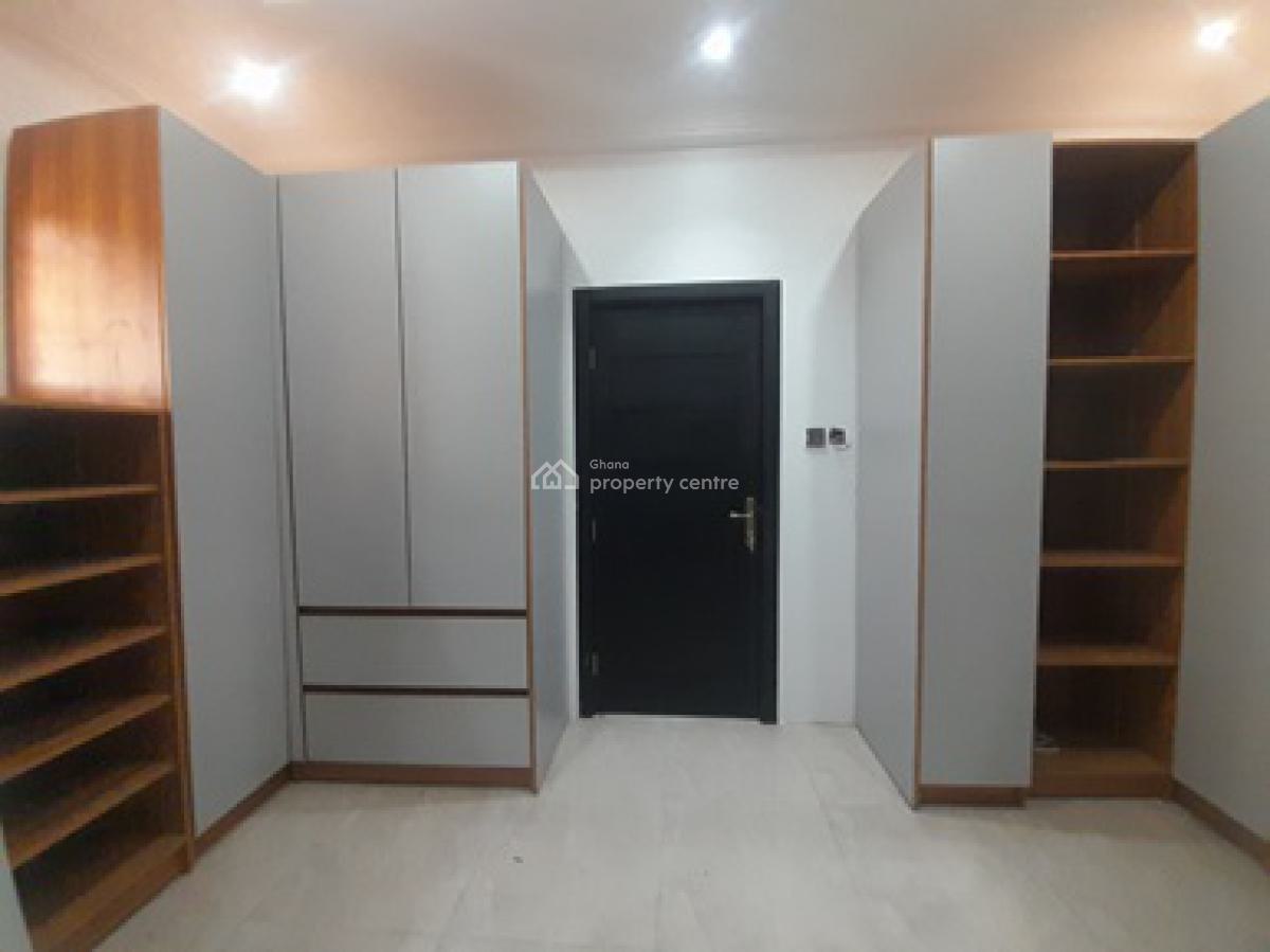 Executive 4 Bedroom with Modern Features  in  Oyarifa, Oyarifa, Oyarifa, La Nkwantanang Madina Municipal, Accra, Detached Duplex for Sale