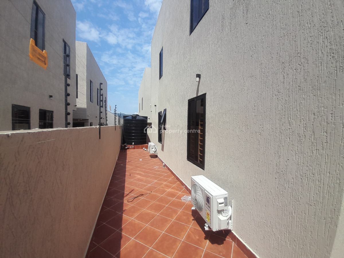 Executive 4 Bedroom with Modern Features  in  Oyarifa, Oyarifa, Oyarifa, La Nkwantanang Madina Municipal, Accra, Detached Duplex for Sale