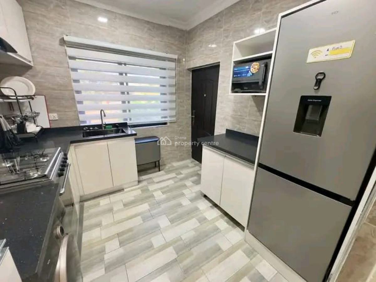 Fully Furnished 2-bedrooom Apartment @ Roman Ridge, Roman Ridge, Accra, Apartment Short Let
