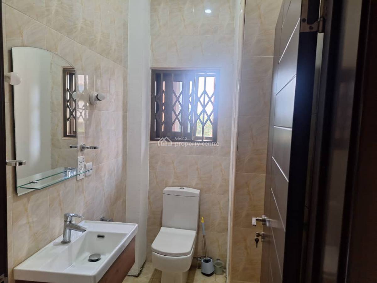 Executive 2-bedroom Apartment @ Ogbojo, Ogbojo, Adenta Municipal, Accra, Apartment for Rent