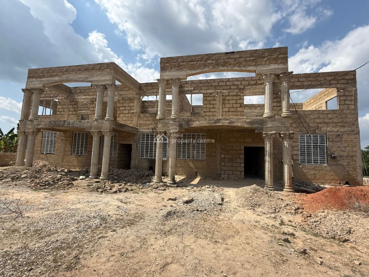 14 Bedrooms at Kumasi Effiduase, Effiduase, Kumasi Metropolitan, Ashanti, Detached Duplex for Sale