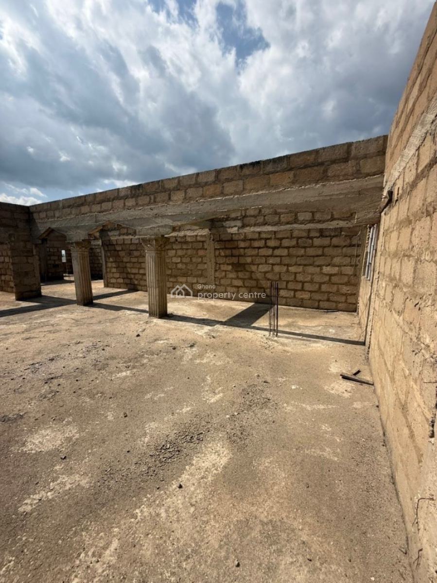 14 Bedrooms at Kumasi Effiduase, Effiduase, Kumasi Metropolitan, Ashanti, Detached Duplex for Sale