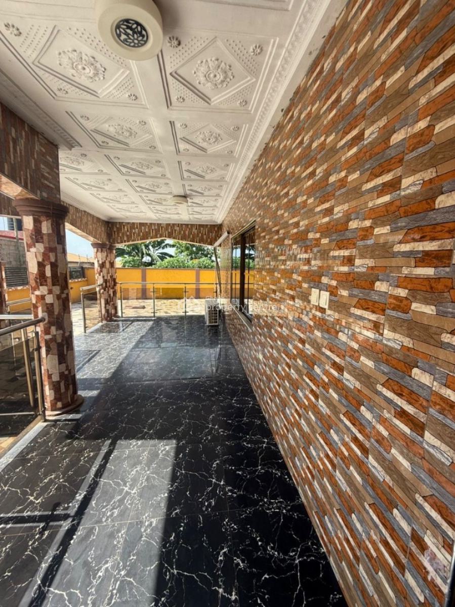6 Bedrooms at Effiduase Kumasi, Effiduase, Kumasi Metropolitan, Ashanti, Detached Bungalow for Sale