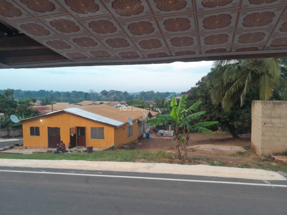1 Plot of Land with House in Abrepo, Bronikrom , Behind Kumasi Girls Senior High School, Kumasi Metropolitan, Ashanti, Residential Land for Sale