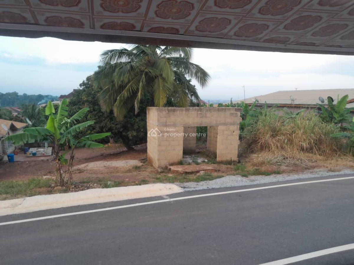 1 Plot of Land with House in Abrepo, Bronikrom , Behind Kumasi Girls Senior High School, Kumasi Metropolitan, Ashanti, Residential Land for Sale