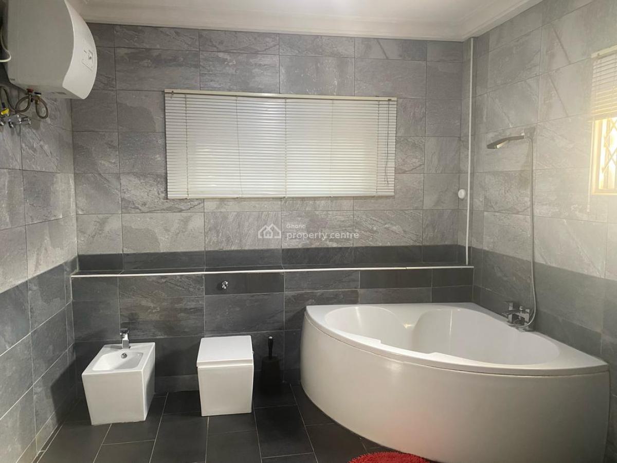 Elegant 5-bedroom Home with Pool in Ayi Mensah, Mensah Wood Avenue, Ayimensah, Adenta, Adenta Municipal, Accra, Townhouse for Sale