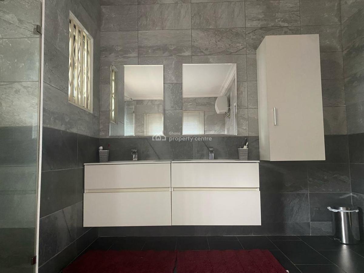 Elegant 5-bedroom Home with Pool in Ayi Mensah, Mensah Wood Avenue, Ayimensah, Adenta, Adenta Municipal, Accra, Townhouse for Sale