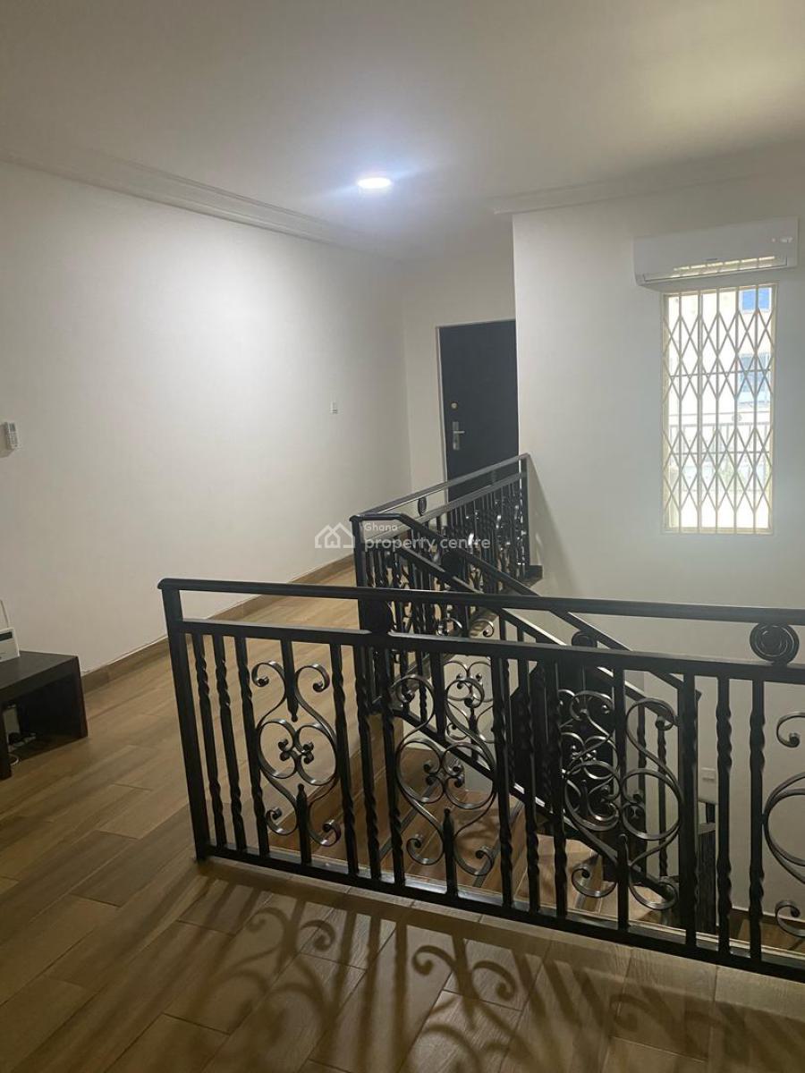 Elegant 5-bedroom Home with Pool in Ayi Mensah, Mensah Wood Avenue, Ayimensah, Adenta, Adenta Municipal, Accra, Townhouse for Sale