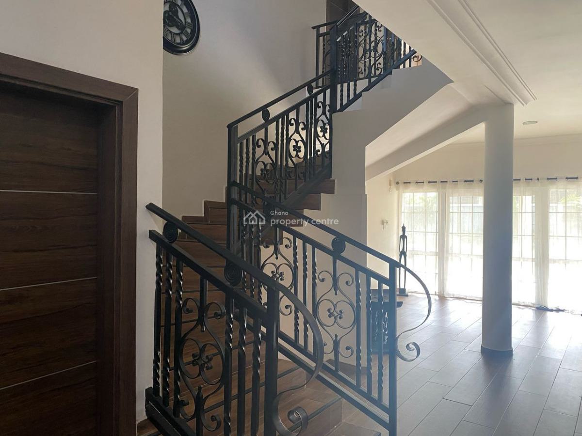 Elegant 5-bedroom Home with Pool in Ayi Mensah, Mensah Wood Avenue, Ayimensah, Adenta, Adenta Municipal, Accra, Townhouse for Sale