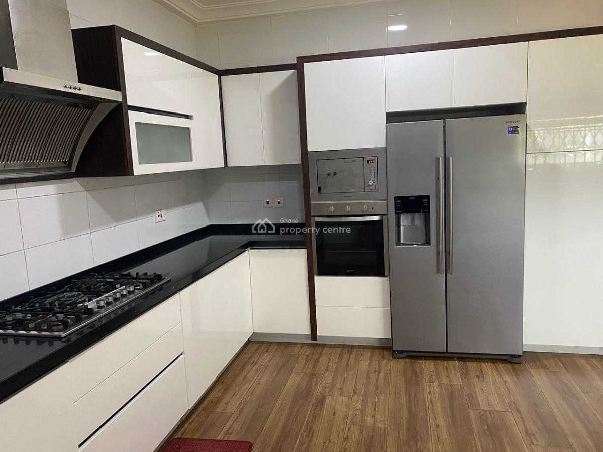 Elegant 5-bedroom Home with Pool in Ayi Mensah, Mensah Wood Avenue, Ayimensah, Adenta, Adenta Municipal, Accra, Townhouse for Sale