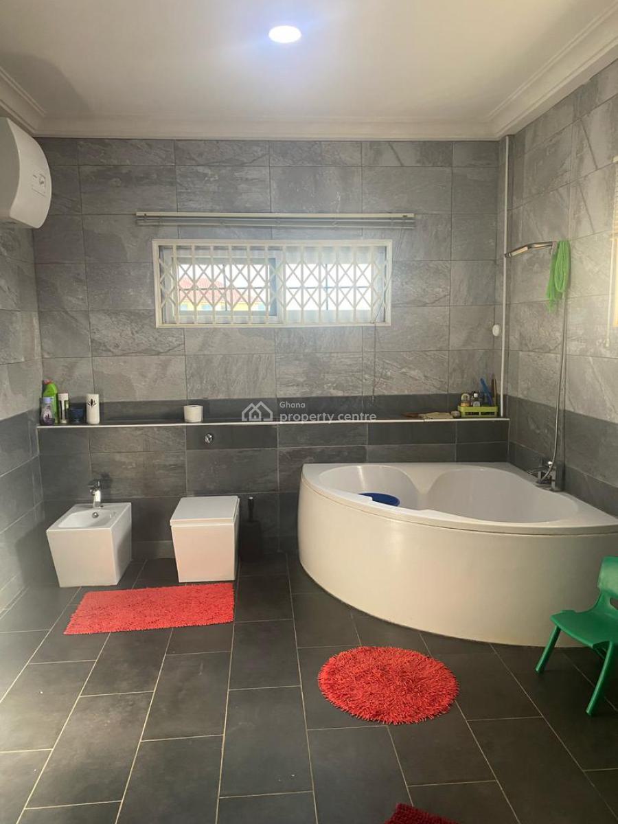 Elegant 5-bedroom Home with Pool in Ayi Mensah, Mensah Wood Avenue, Ayimensah, Adenta, Adenta Municipal, Accra, Townhouse for Sale