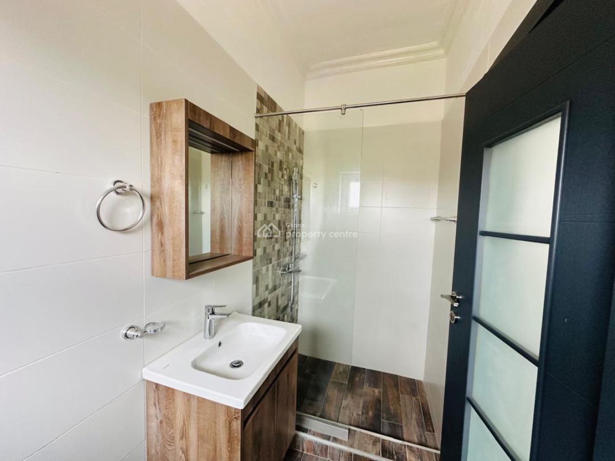 élégant 3 Bedroom, Adenta, Oyarifa, La Nkwantanang Madina Municipal, Accra, Townhouse for Rent