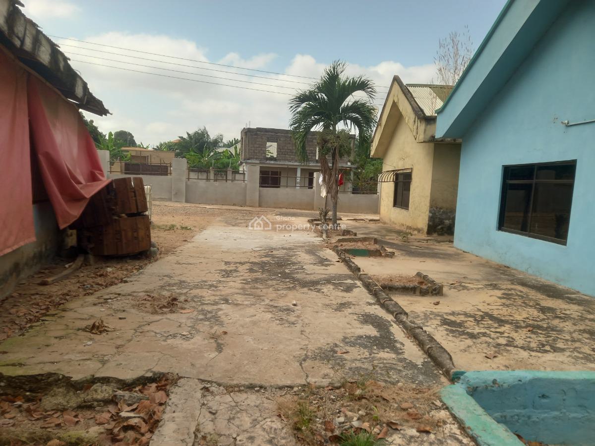 7 Bedrooms   ( 180*160), Abrepo Atafoa., Kumasi Metropolitan, Ashanti, House for Sale