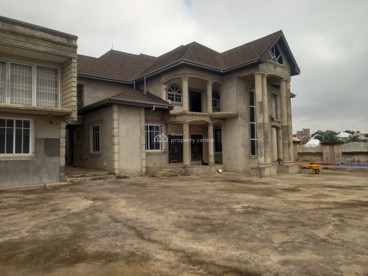 9 Bedrooms Plus 1 Full Plot., Near Tanoso/ Sofoline., Kumasi Metropolitan, Ashanti, House for Sale