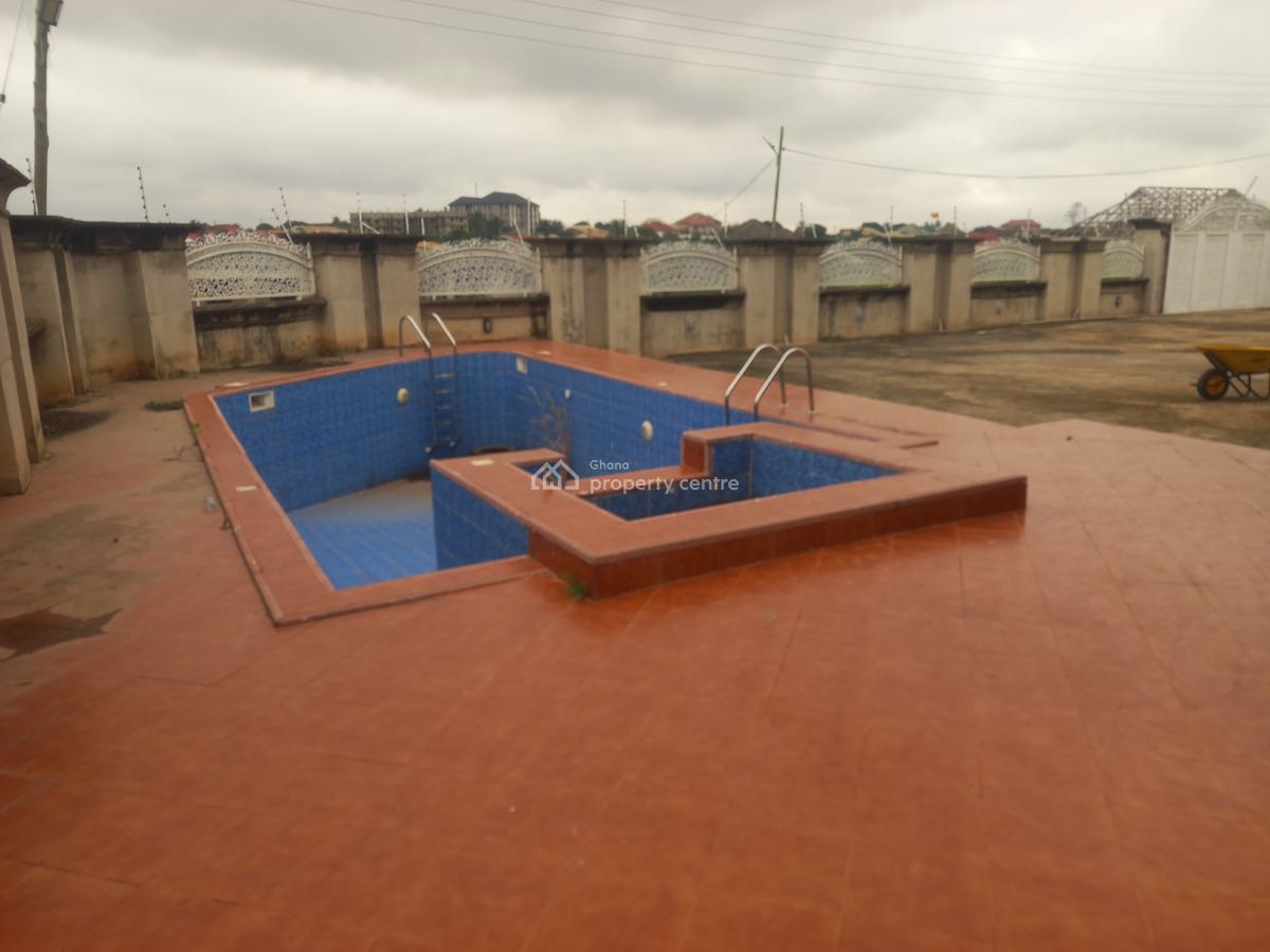 9 Bedrooms Plus 1 Full Plot., Near Tanoso/ Sofoline., Kumasi Metropolitan, Ashanti, House for Sale