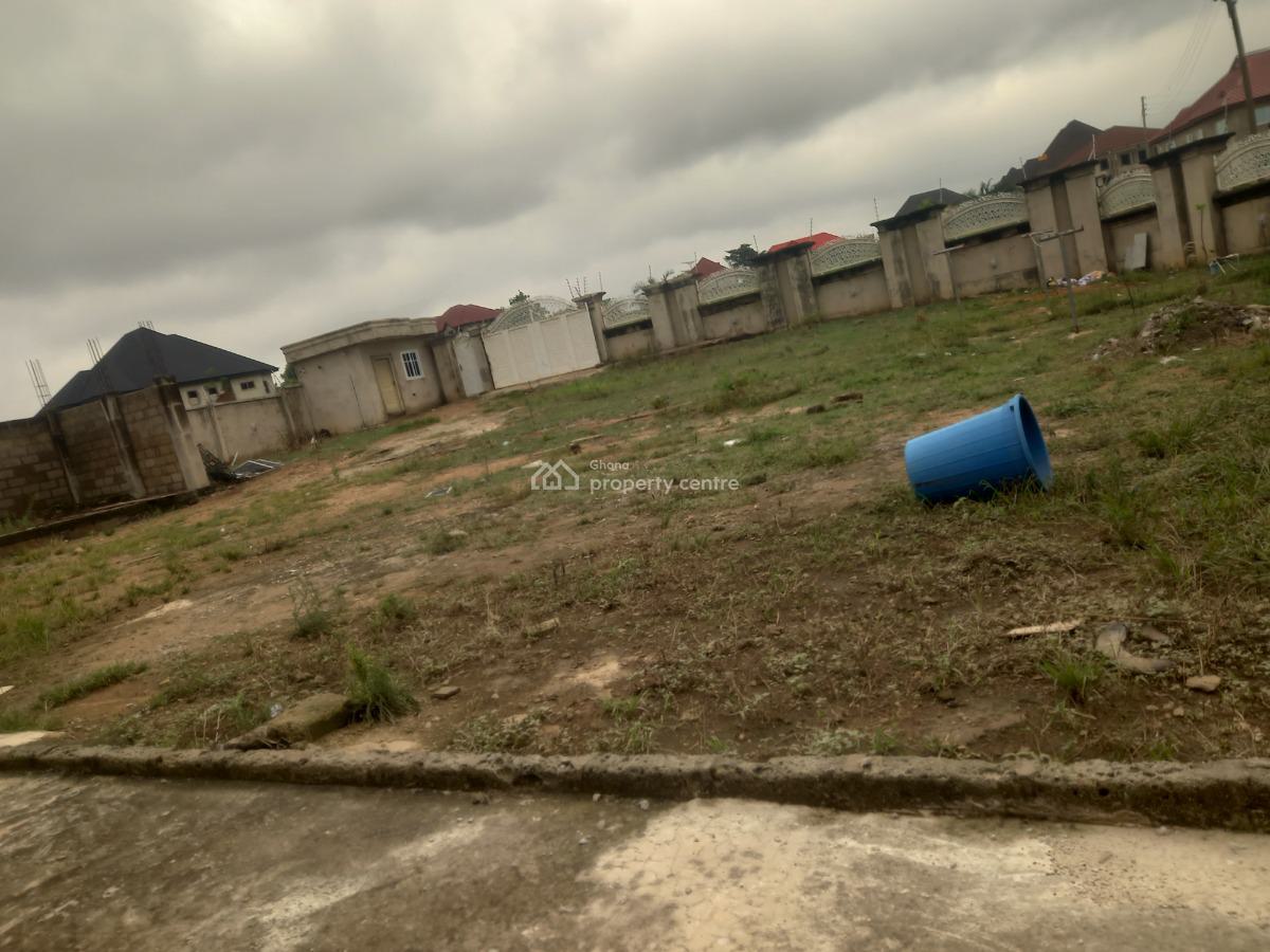 9 Bedrooms Plus 1 Full Plot., Near Tanoso/ Sofoline., Kumasi Metropolitan, Ashanti, House for Sale