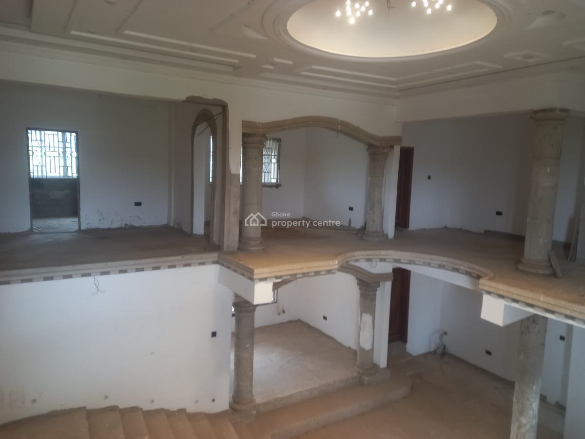 9 Bedrooms Plus 1 Full Plot., Near Tanoso/ Sofoline., Kumasi Metropolitan, Ashanti, House for Sale