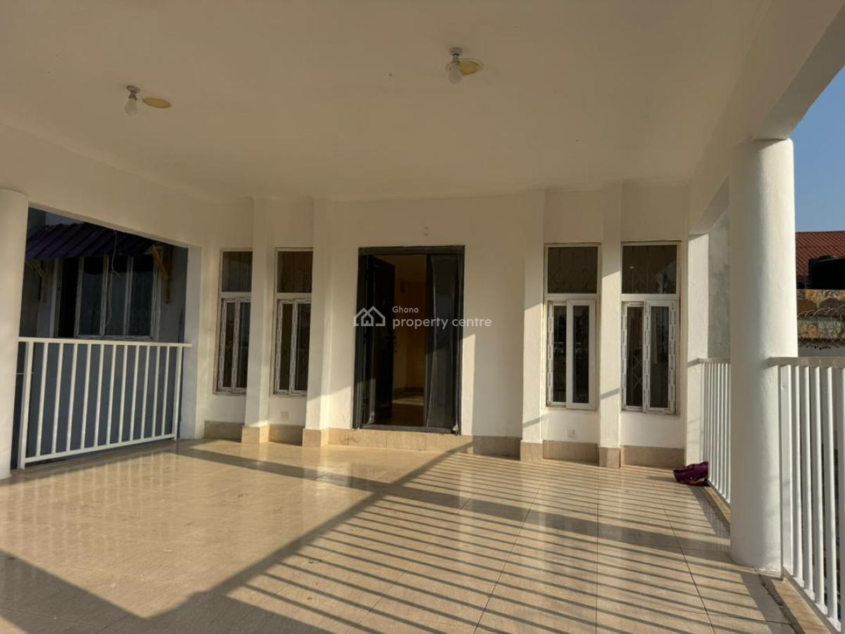 4 Bedroom with 2 Washroom Self Compound at Tantra Hills Aroun, Tantra Hill, Achimota, Accra, House for Rent