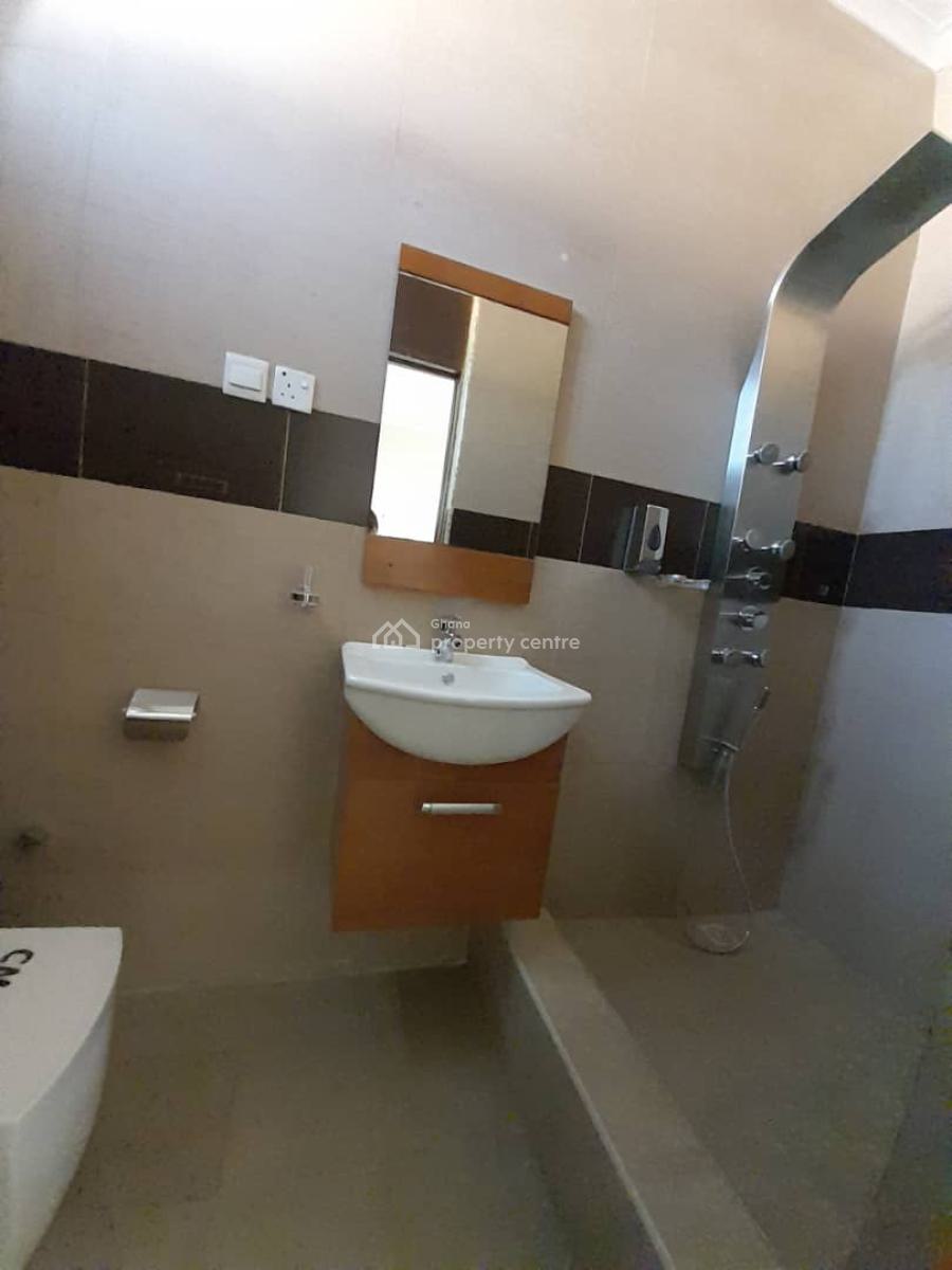 Executuve 8 Bedroom, Cantonments, Accra, House for Rent