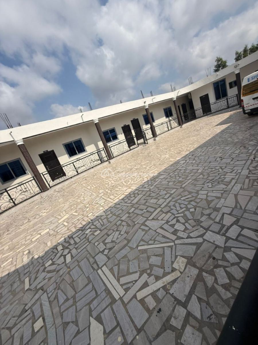 Hostel  Bedrooms=21  Flow for Another 21 Rooms Top  on 2 Plot Land., Kumasi Boadi, Kumasi Metropolitan, Ashanti, Commercial Property for Sale