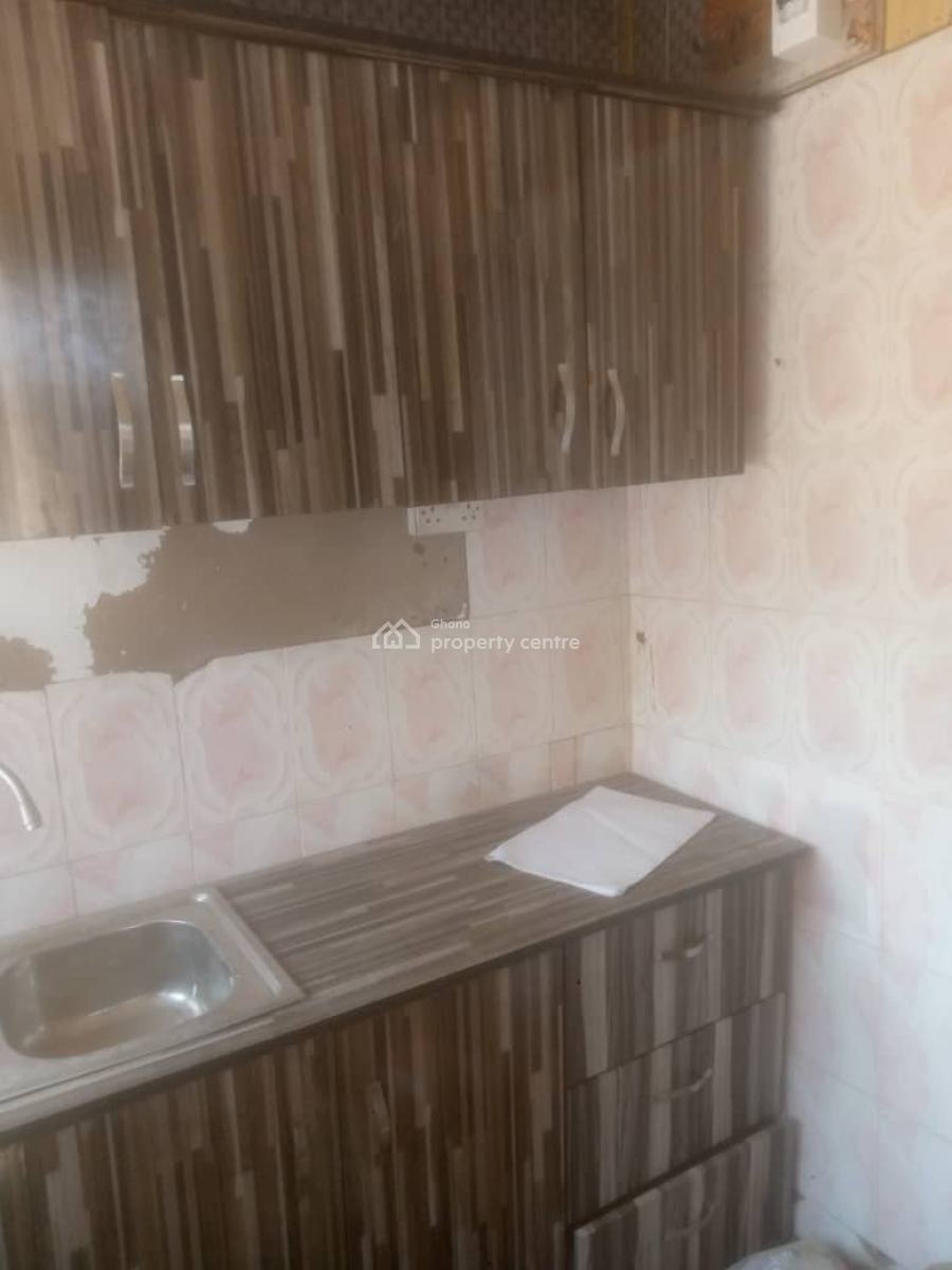 Chamber Self Contain, Trade Fair La Tse Addo, La Dade Kotopon Municipal, Accra, Apartment for Rent