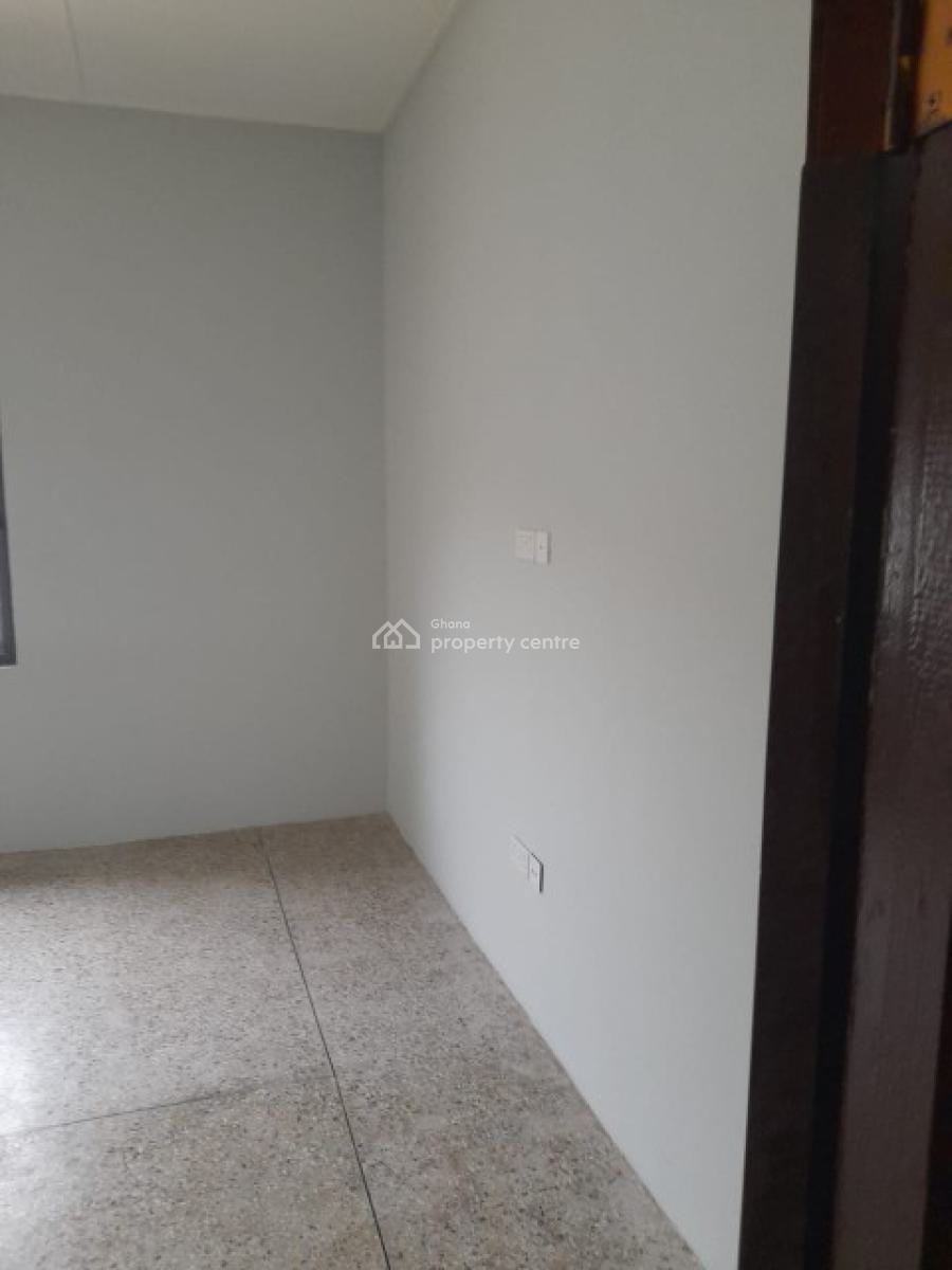 Chamber and Hall Self Contain, Tse Addo, La Dade Kotopon Municipal, Accra, Apartment for Rent