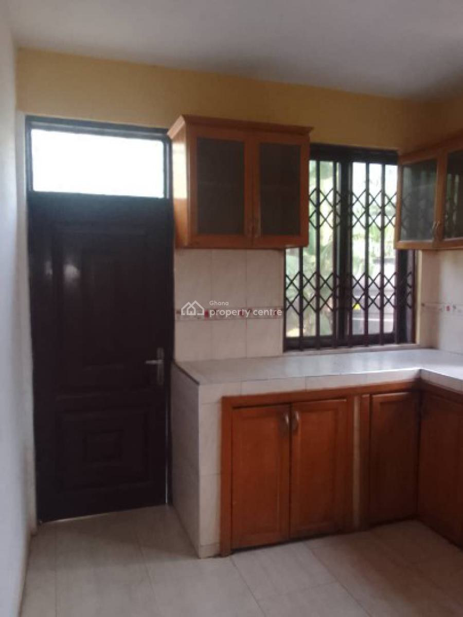 Single Room Self Contain at The Back of Trade Fair La, Tse Addo, La Dade Kotopon Municipal, Accra, Apartment for Rent